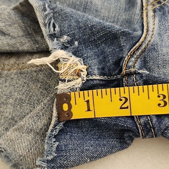 LEVI'S JEANS Junior's Denim Cotton Distressed Short Shorts Size 7 - Picture 10 of 10